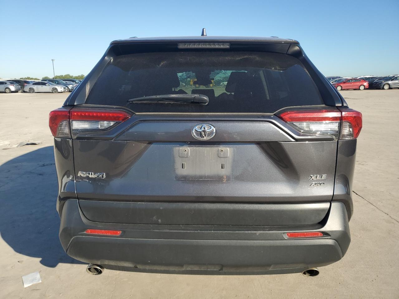 2020 Toyota Rav4 Xle VIN: JTMP1RFVXLJ029734 Lot: 73142444