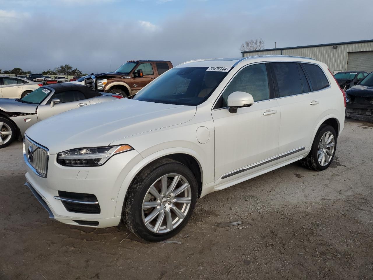 YV4BC0PL6H1184430 2017 VOLVO XC90 - Image 1