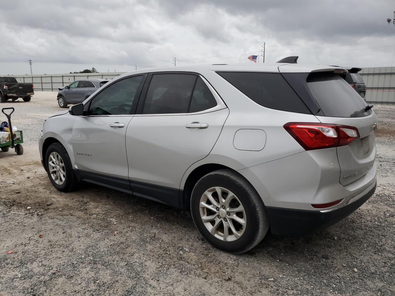 2GNAXJEV6K6276579 2019 CHEVROLET EQUINOX - Image 2