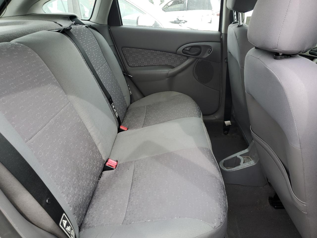 2003 Ford Focus - Image 10