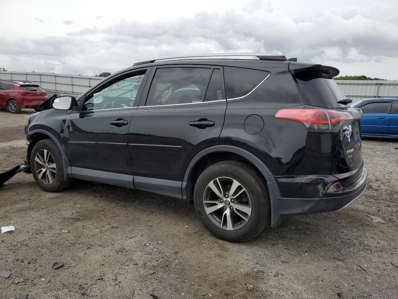 2T3RFREV4GW426651 2016 TOYOTA RAV 4 - Image 2