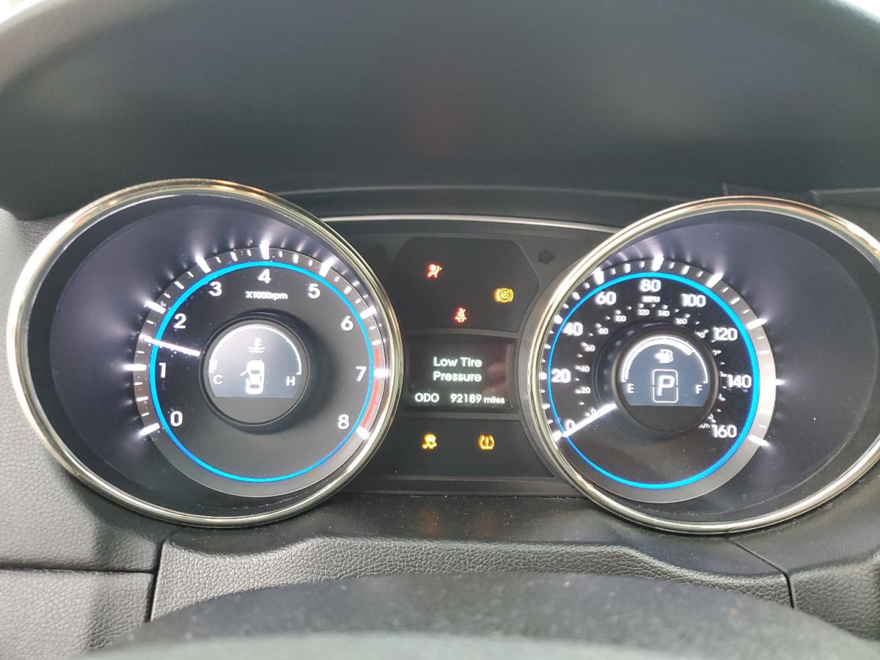 2012 Hyundai Sonata - Image 9
