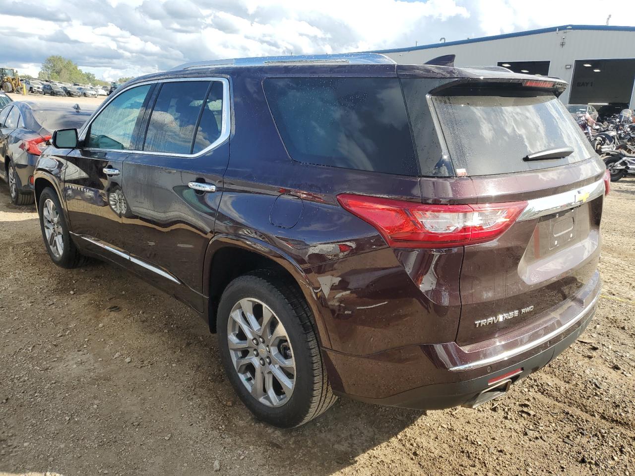 1GNEVJKW2JJ100652 2018 CHEVROLET TRAVERSE - Image 2