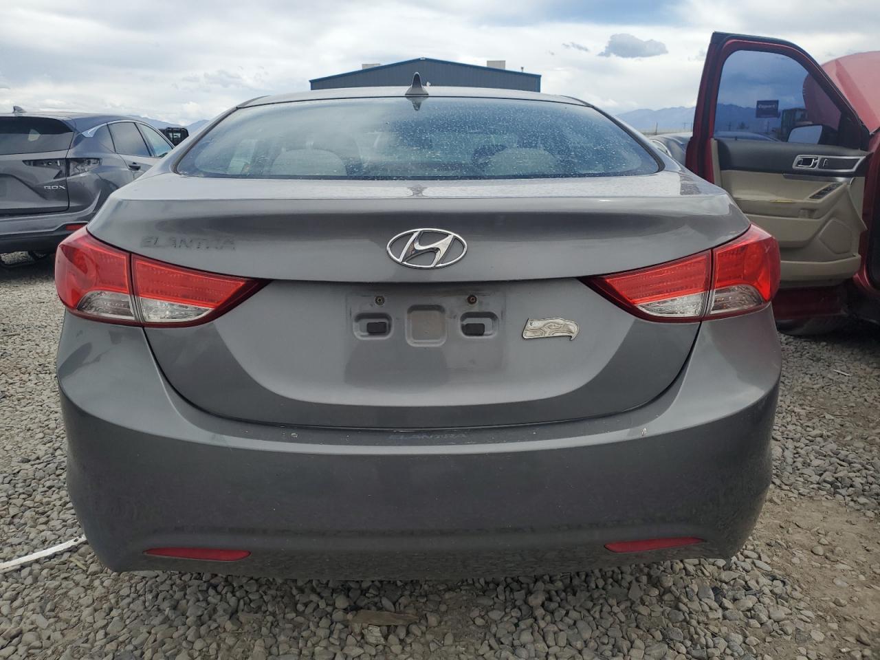 2012 Hyundai Elantra - Image 6