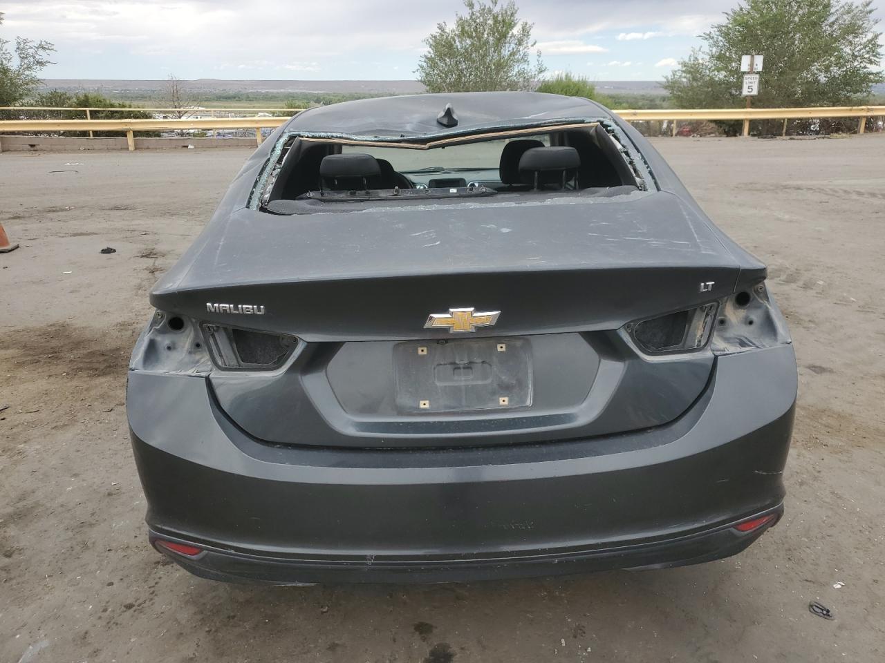 2017 Chevrolet Malibu - Image 6