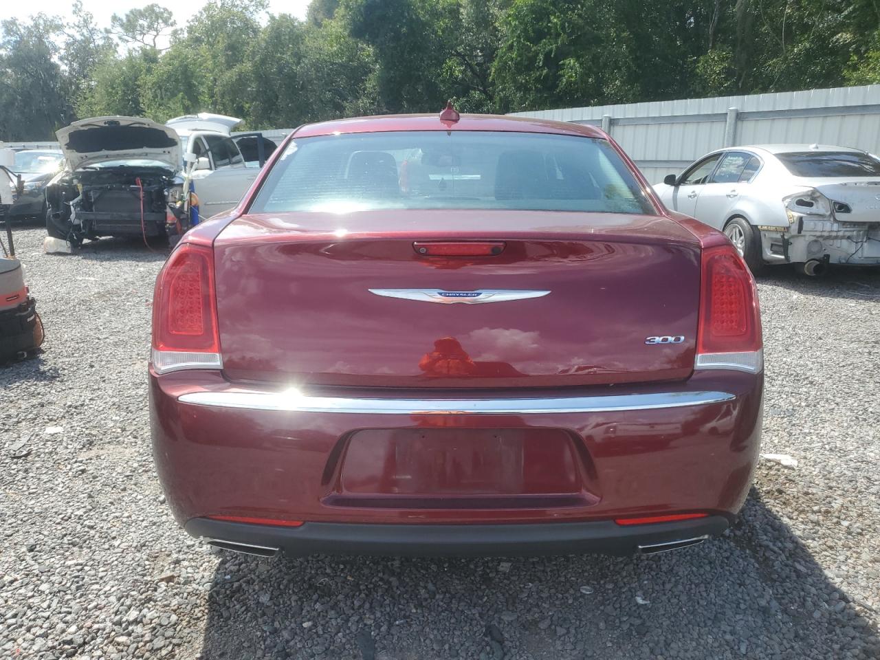 2019 Chrysler 300 Touring VIN: 2C3CCAAG0KH563137 Lot: 70930234