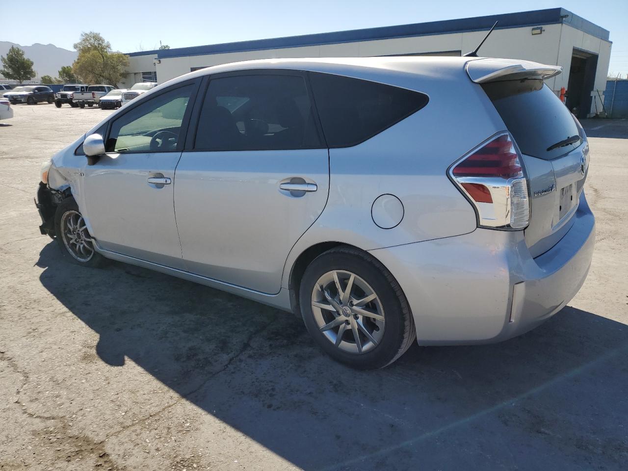 JTDZN3EU4GJ048353 2016 Toyota Prius V