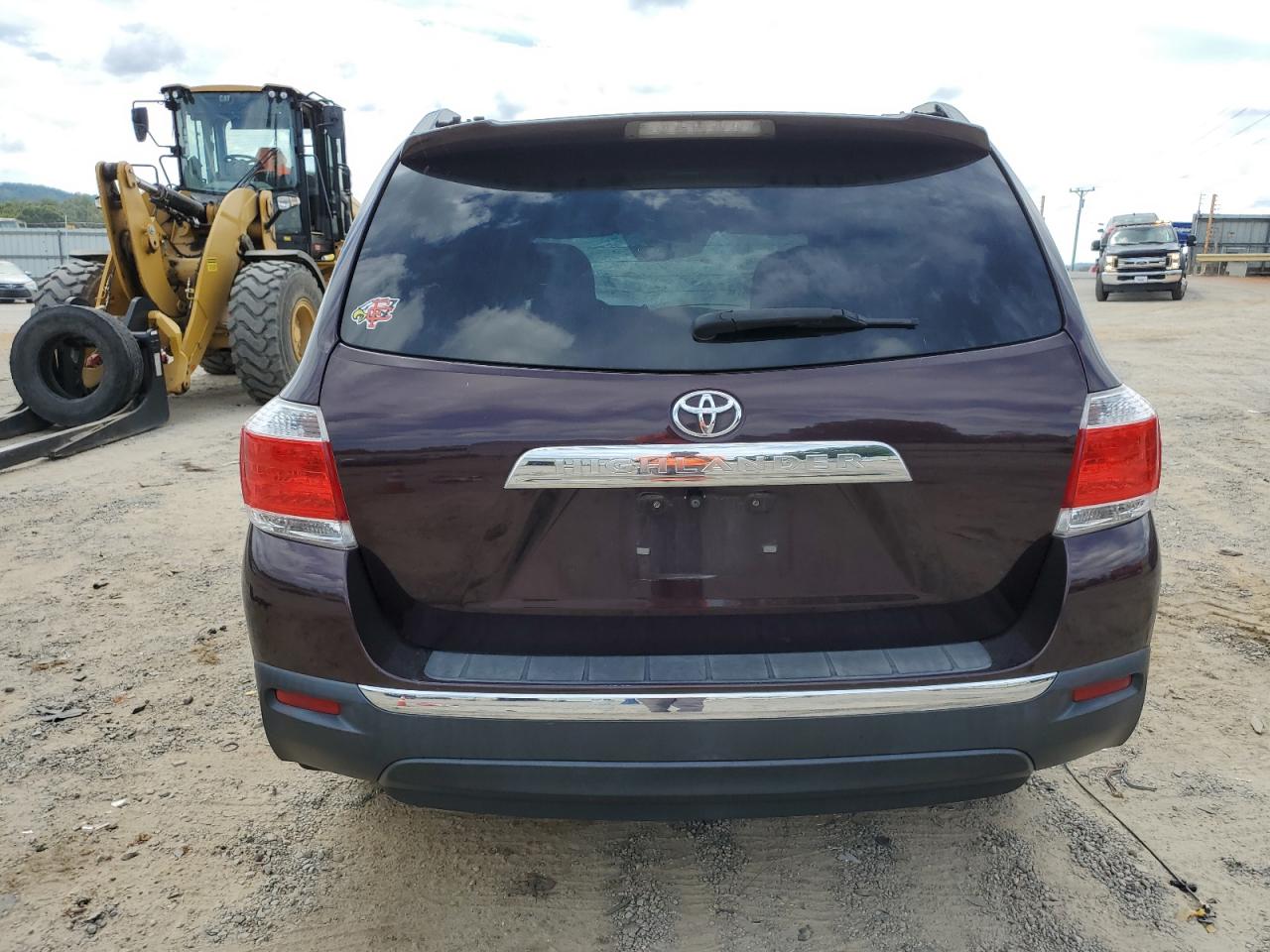 5TDZA3EH8DS034615 2013 Toyota Highlander Base