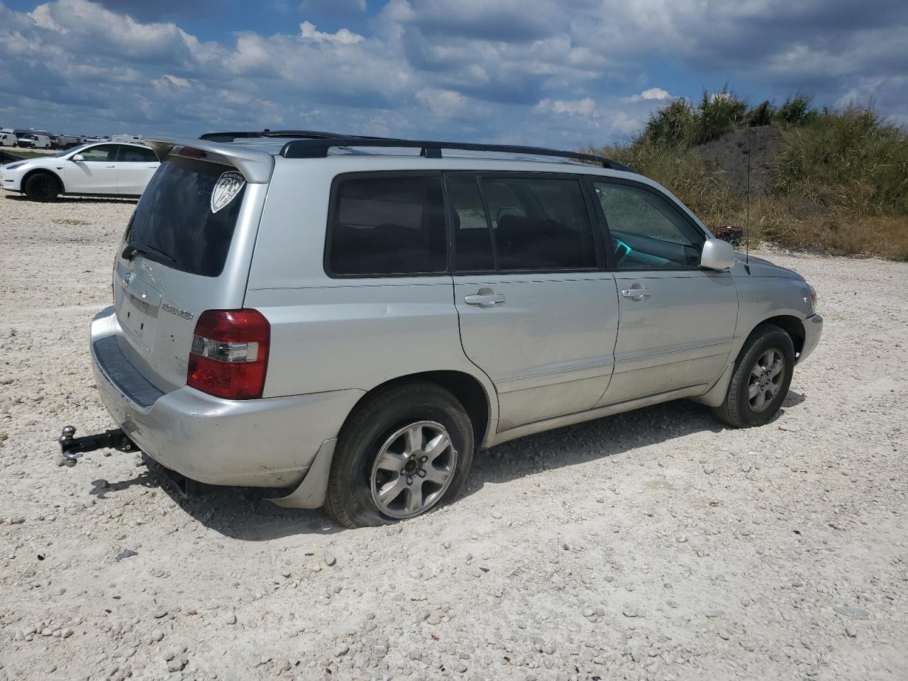 2004 Toyota Highlander - Image 3