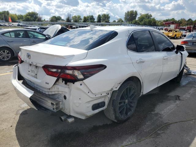 4T1G11AK3MU583899 Toyota Camry SE 3