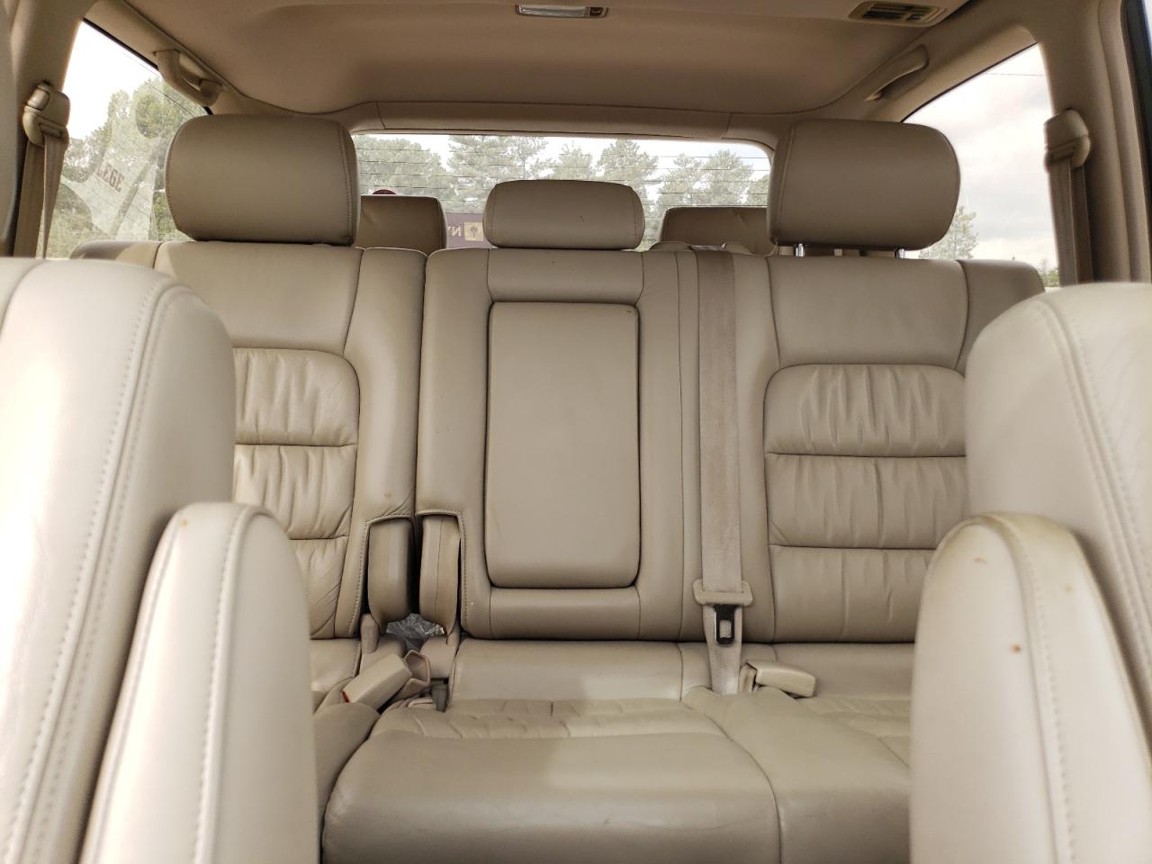 2000 Lexus LX - Image 10