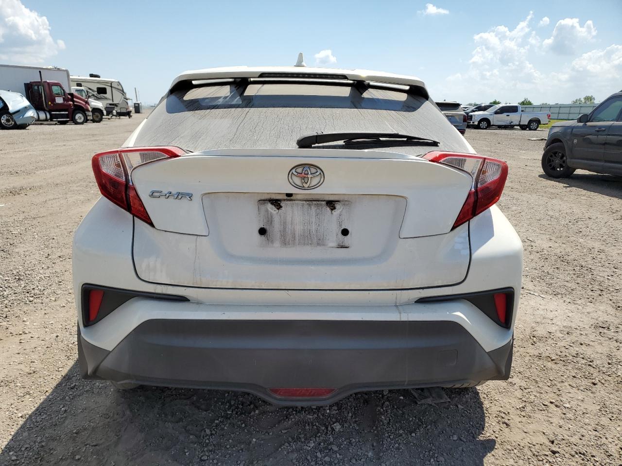 NMTKHMBX2JR050057 2018 Toyota C-Hr Xle