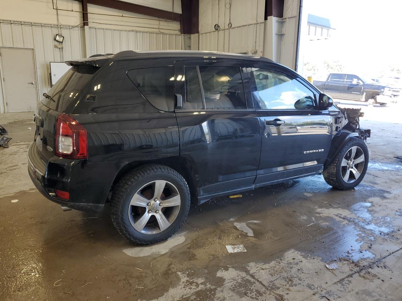 2016 Jeep Compass - Image 3