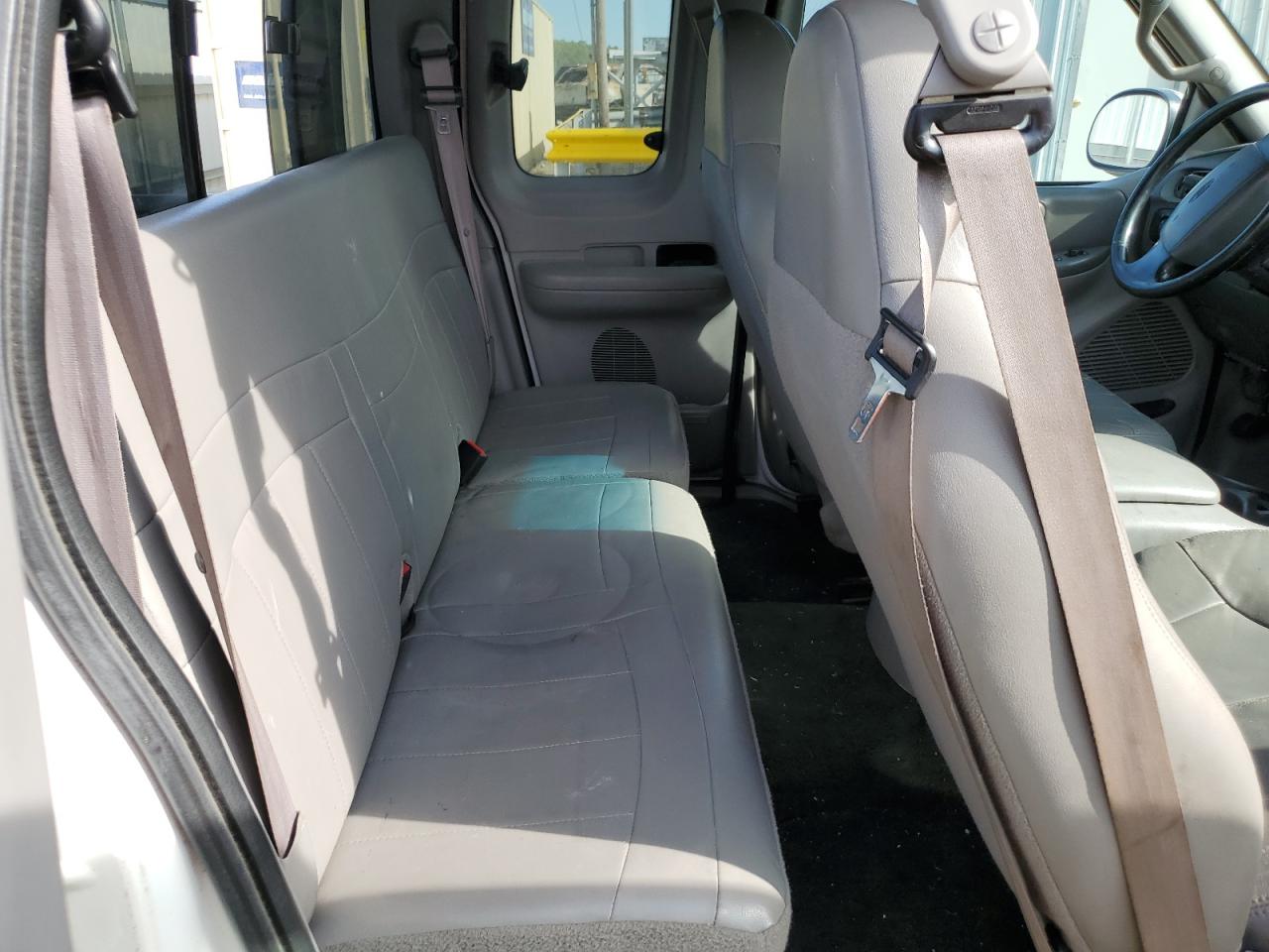 2000 Ford F150 VIN: 1FTRX17LXYKA29126 Lot: 69898974