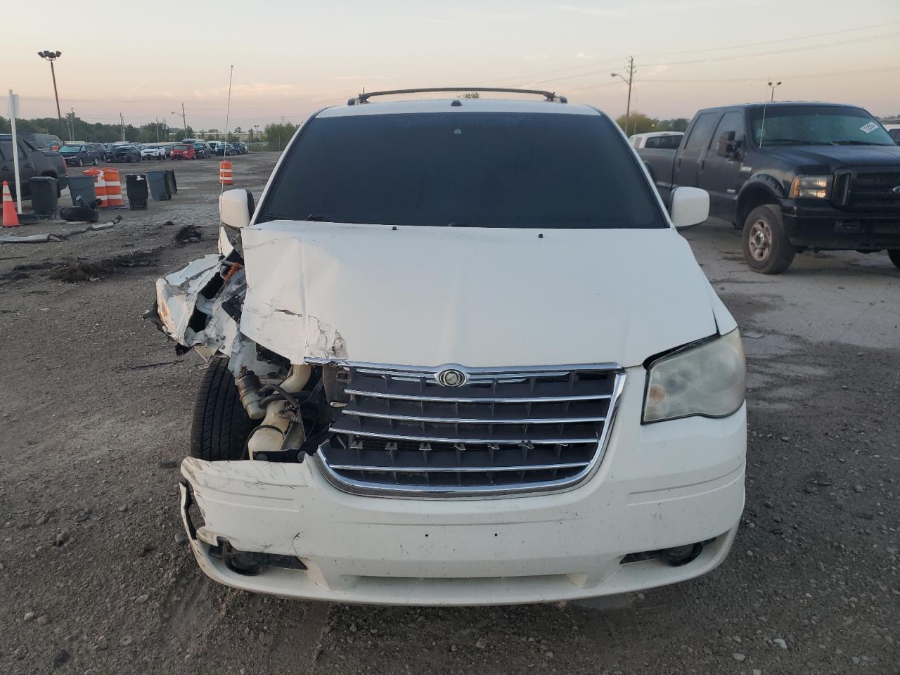 2A8HR54P48R733126 2008 Chrysler Town & Country Touring