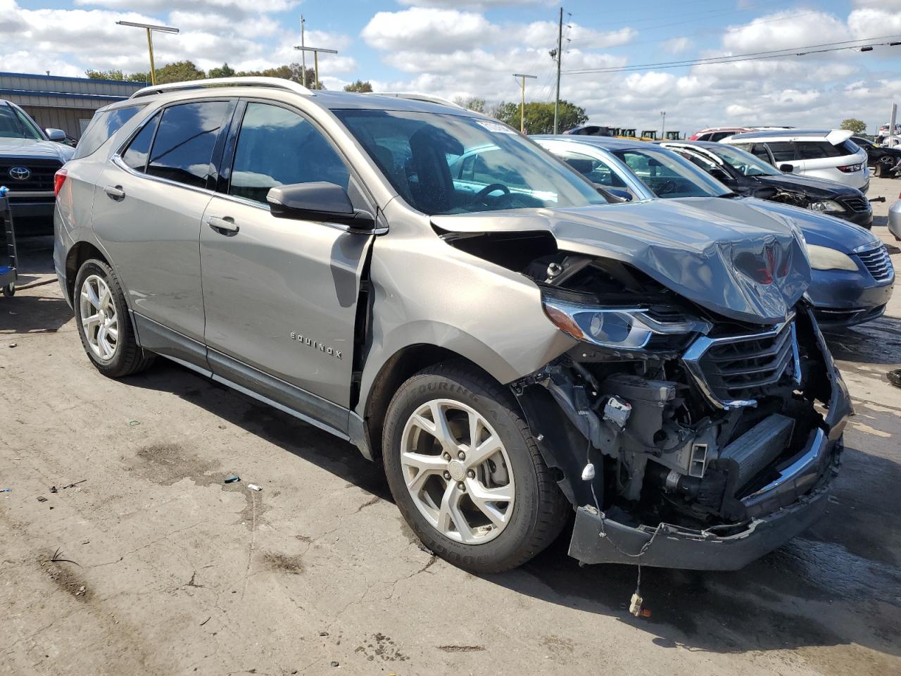 VIN 3GNAXKEX5JS601696 2018 CHEVROLET EQUINOX no.4