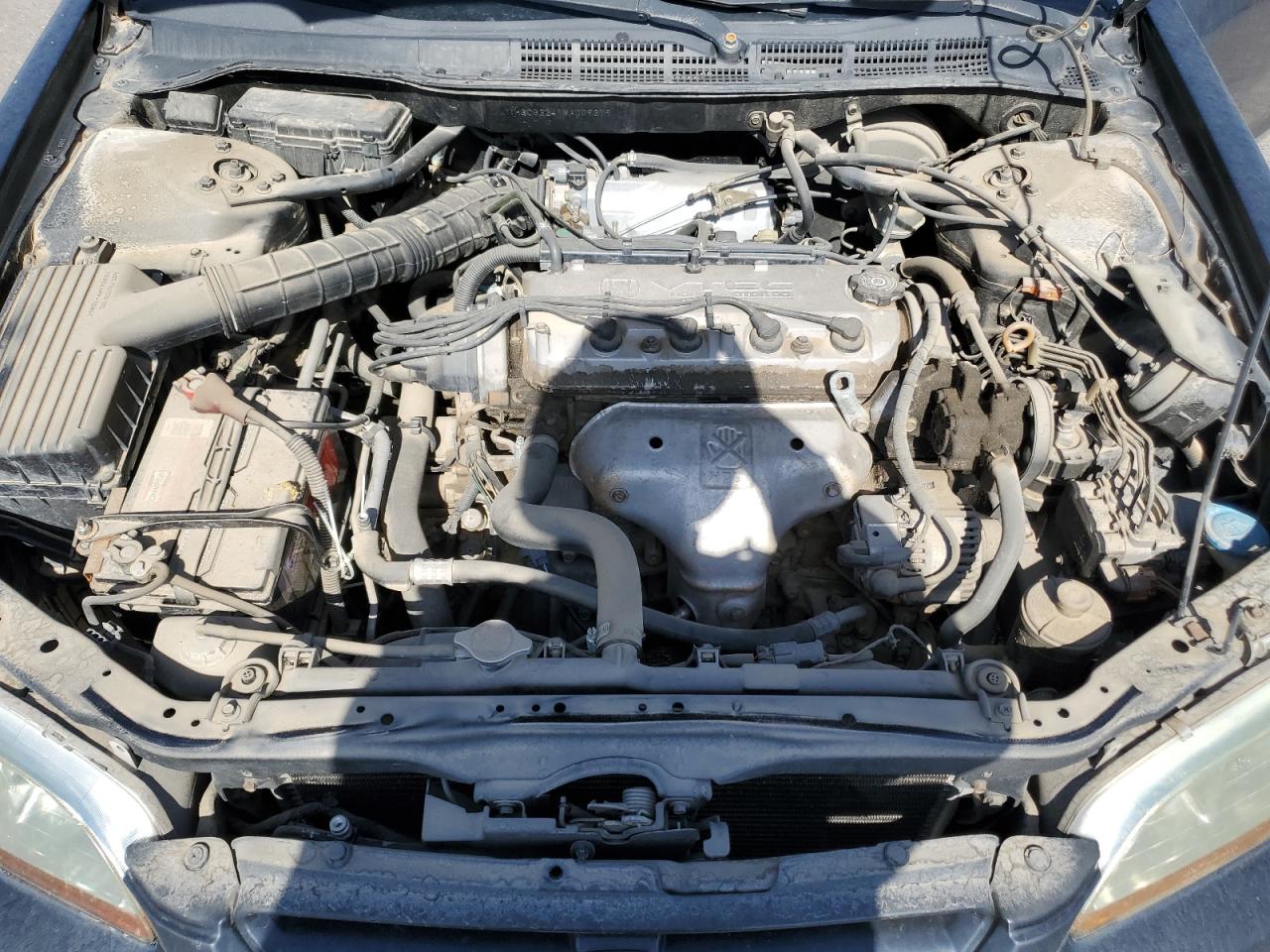 1HGCG3270XA013941 1999 Honda Accord Ex