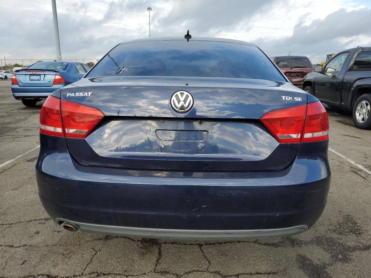2013 Volkswagen Passat Se VIN: 1VWBN7A37DC031243 Lot: 71049904