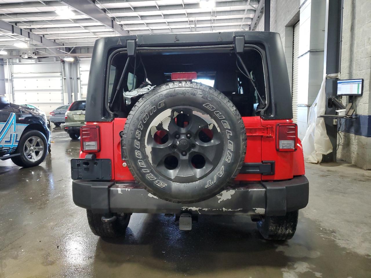 1C4HJWEG5FL613327 2015 Jeep Wrangler Unlimited Sahara