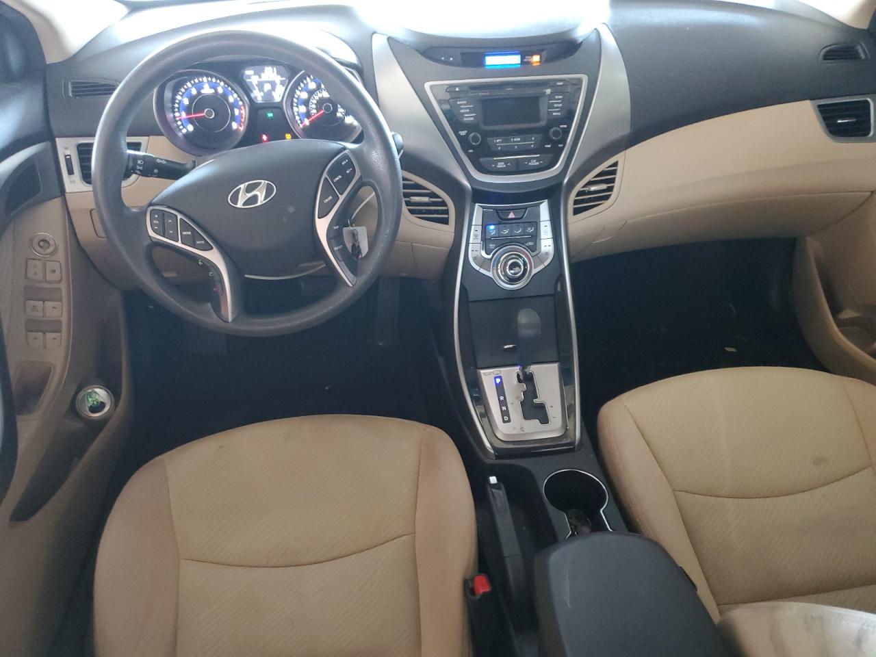 2013 Hyundai Elantra - Image 8