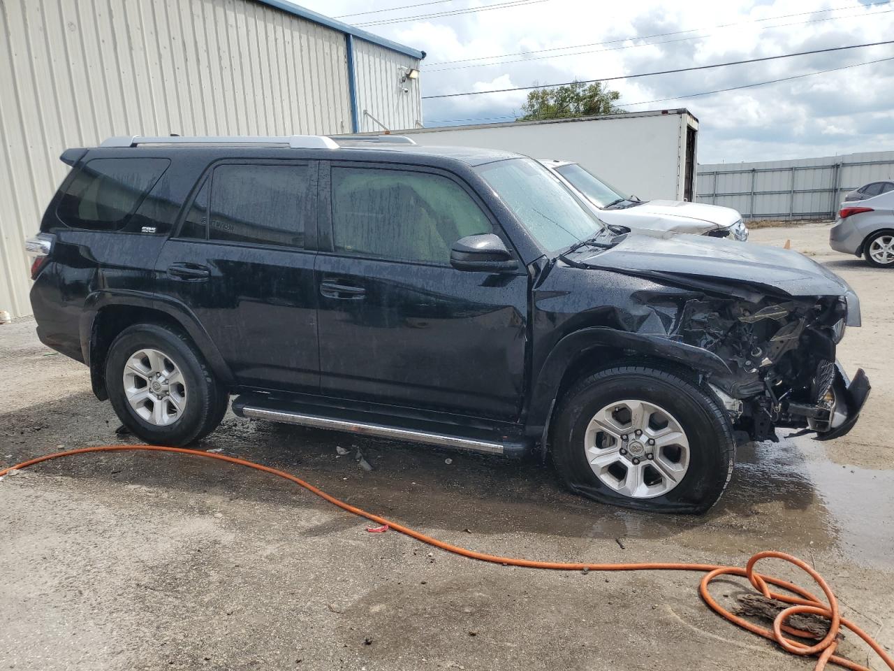 JTEZU5JRXH5154831 2017 Toyota 4Runner Sr5