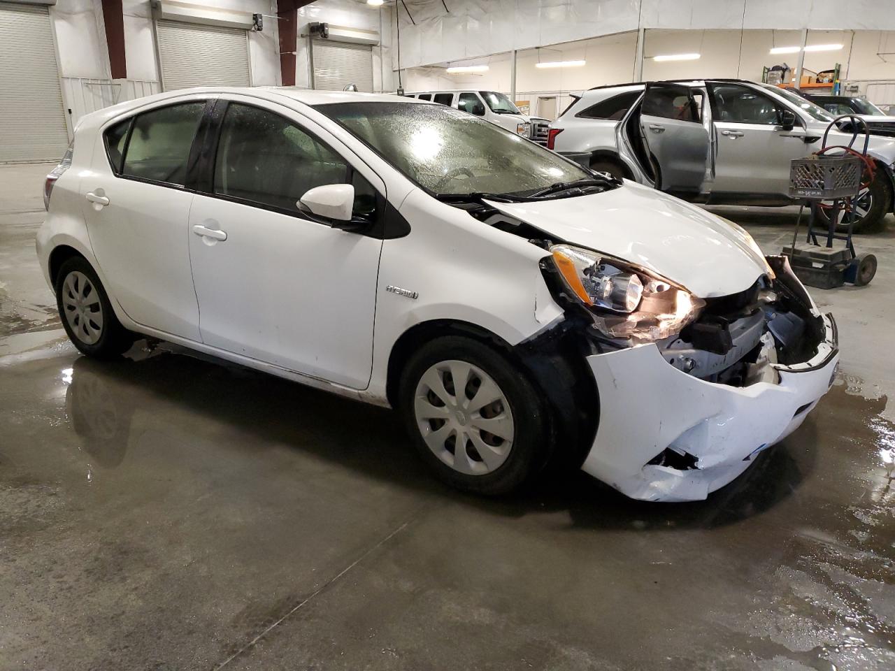 VIN JTDKDTB30D1545394 2013 TOYOTA PRIUS no.4