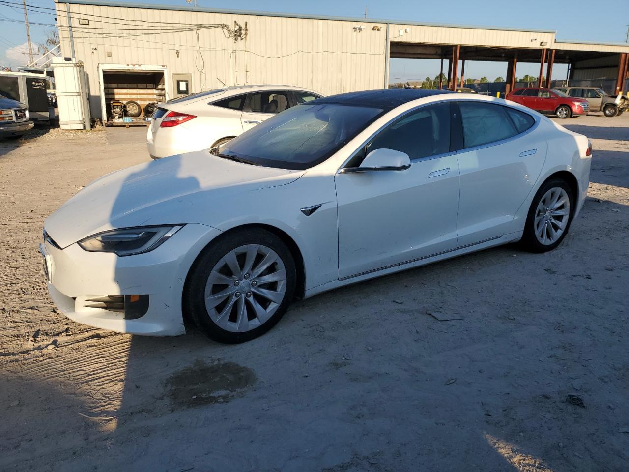 5YJSA1E2XHF209829 2017 TESLA MODEL S - Image 1