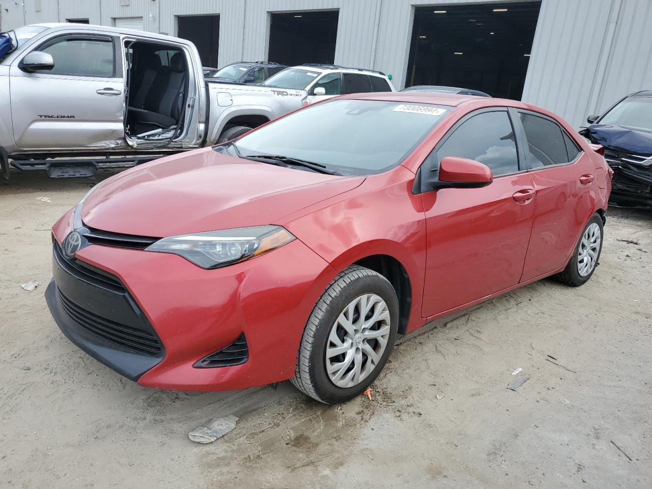 VIN 2T1BURHE8JC072914 2018 TOYOTA COROLLA no.1