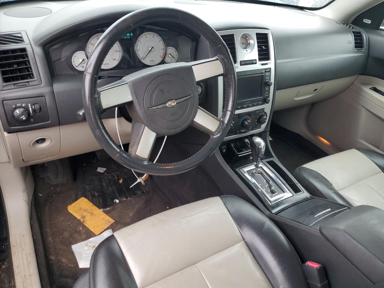 2006 Chrysler 300 - Image 8