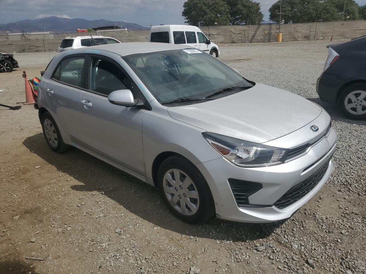 2021 Kia Rio - Image 4