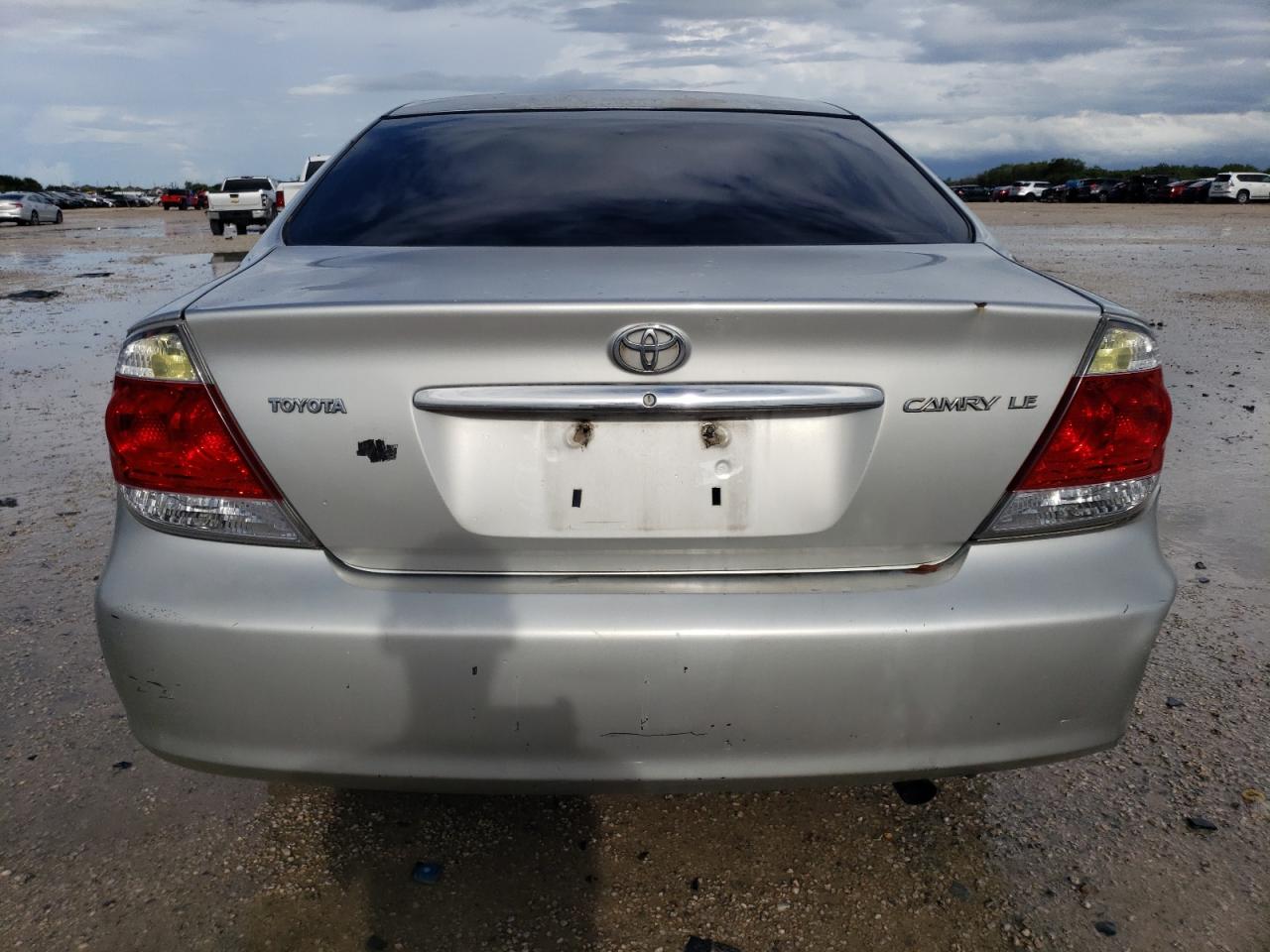 2005 Toyota Camry Le VIN: 4T1BE32K45U974781 Lot: 69962414