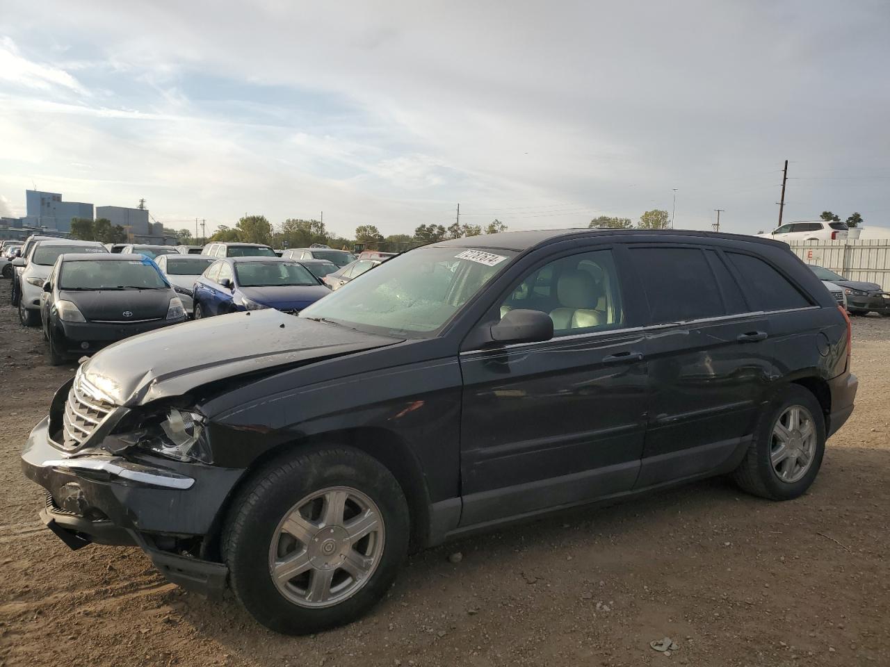 2005 Chrysler Pacifica - Image 1