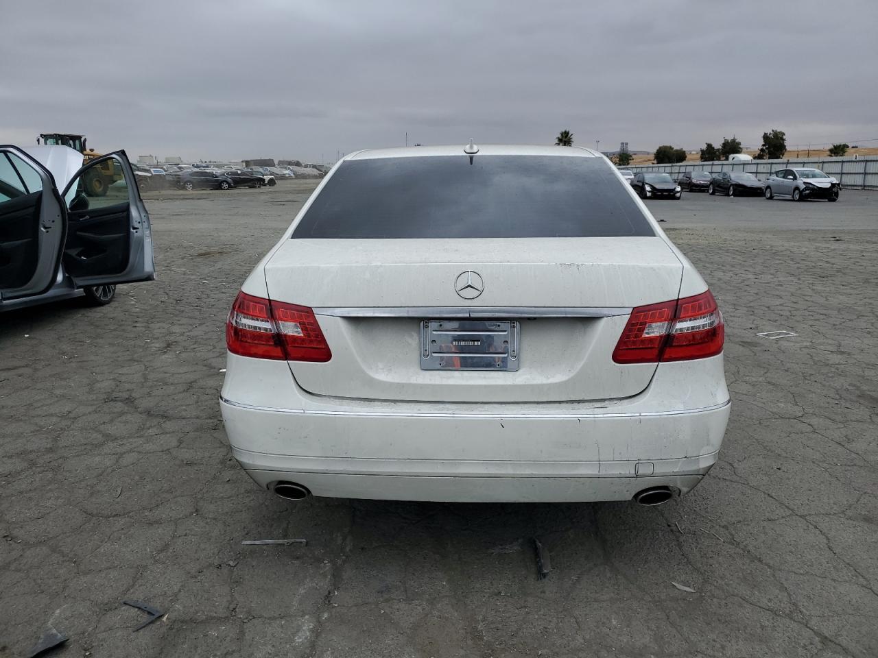 2010 Mercedes-Benz E 350 VIN: WDDHF5GBXAA209866 Lot: 71614474