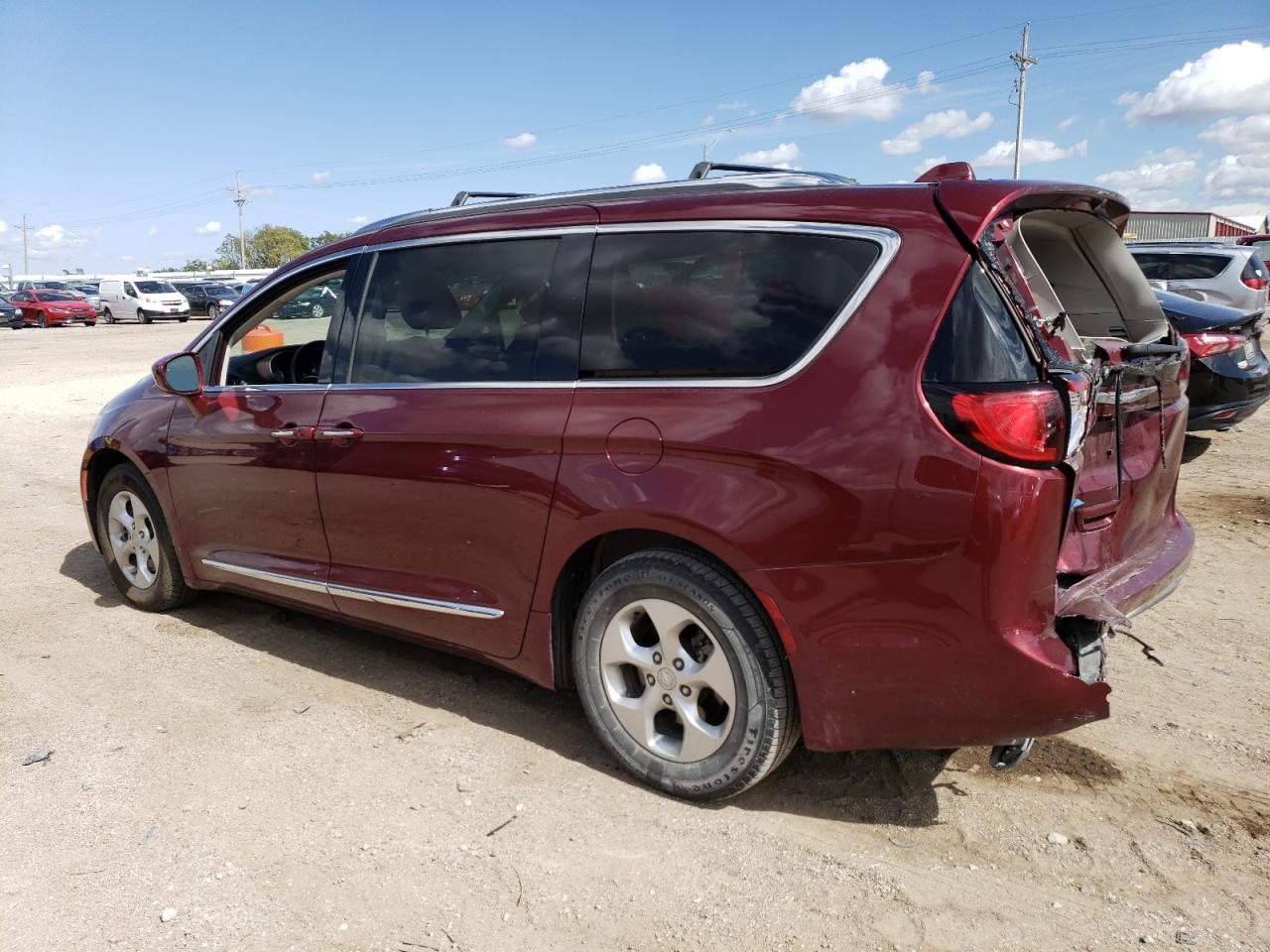 2C4RC1EG5HR653015 2017 CHRYSLER PACIFICA - Image 2