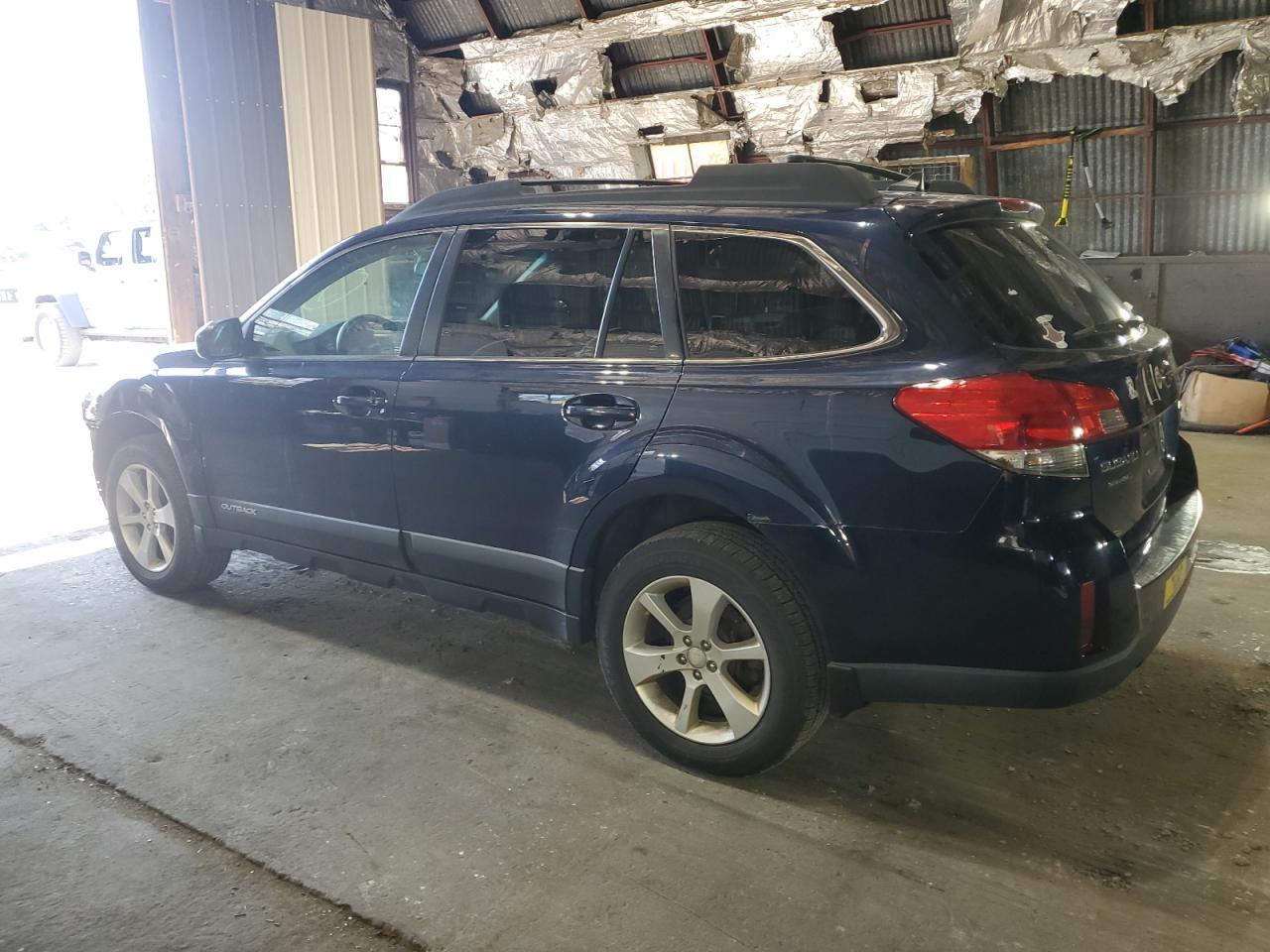 2014 Subaru Outback - Image 2