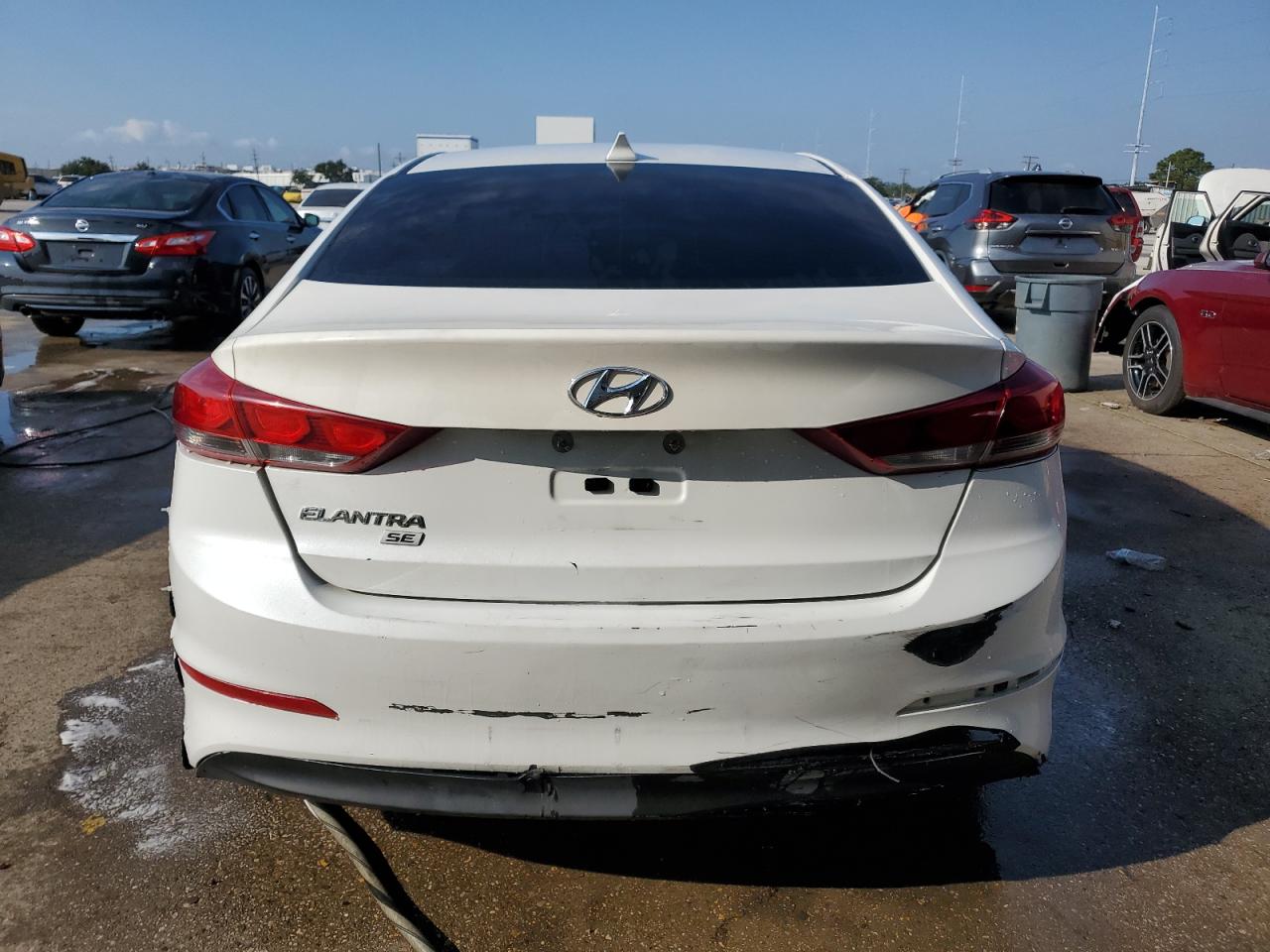 5NPD74LF1HH192922 2017 Hyundai Elantra Se