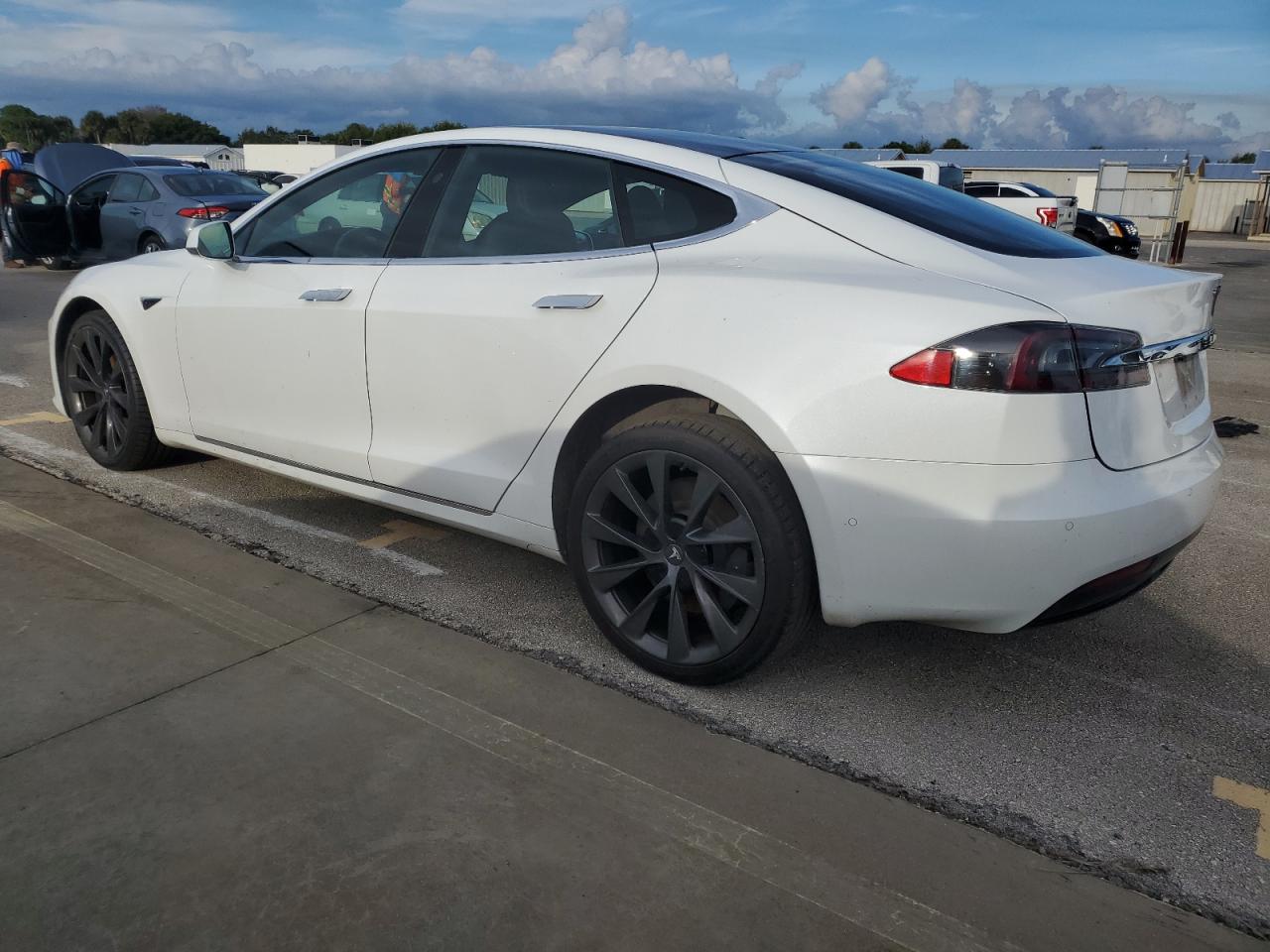 5YJSA1E27MF424174 2021 Tesla Model S