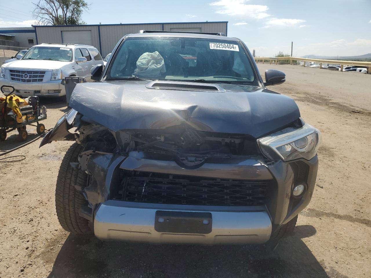 VIN JTEBU5JR2J5547102 2018 TOYOTA 4RUNNER no.5