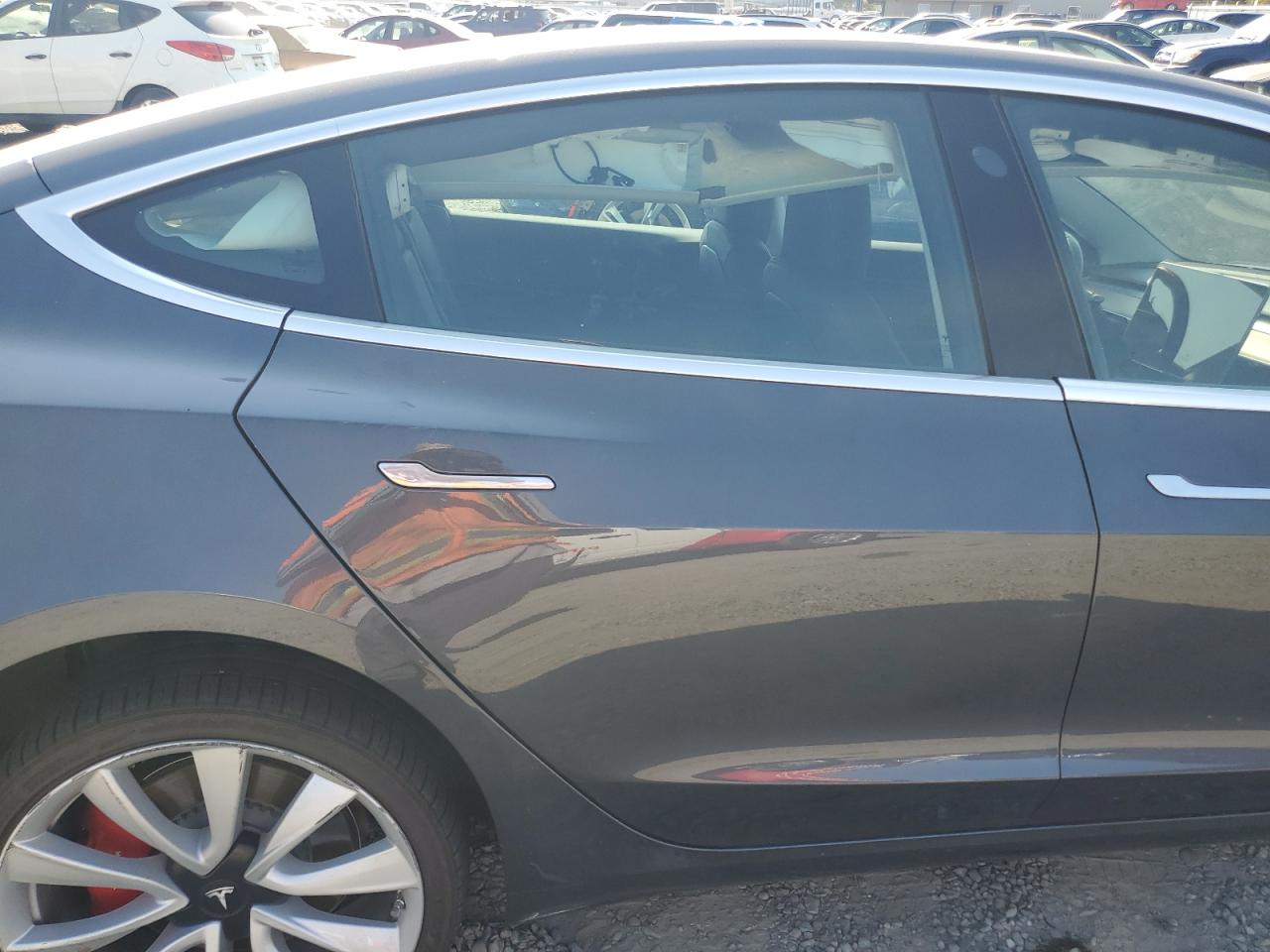 5YJ3E1EB1KF413533 2019 Tesla Model 3