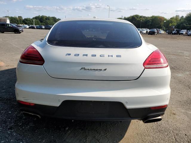 Sedans PORSCHE PANAMERA 2014 White