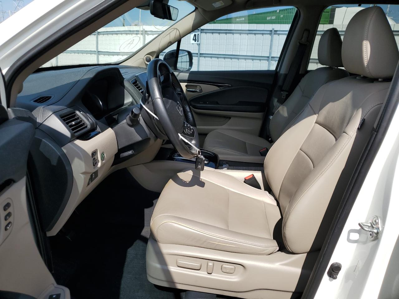 2019 Honda Pilot Touring VIN: 5FNYF5H94KB000492 Lot: 72618554