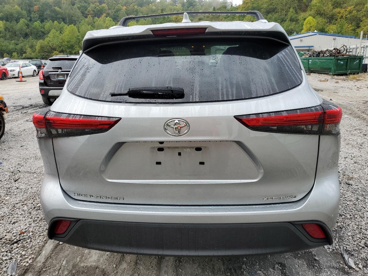 5TDGZRBH1NS225396 2022 Toyota Highlander Xle