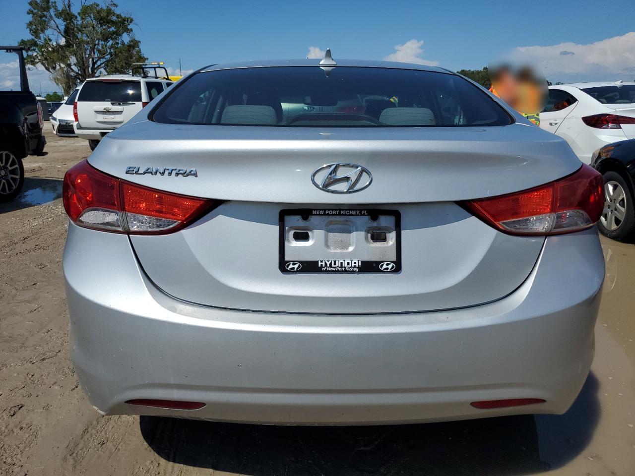 KMHDH4AE0DU529227 2013 Hyundai Elantra Gls