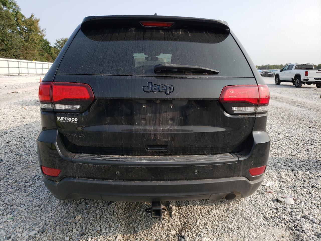 1C4RJFAG0KC546902 2019 Jeep Grand Cherokee Laredo