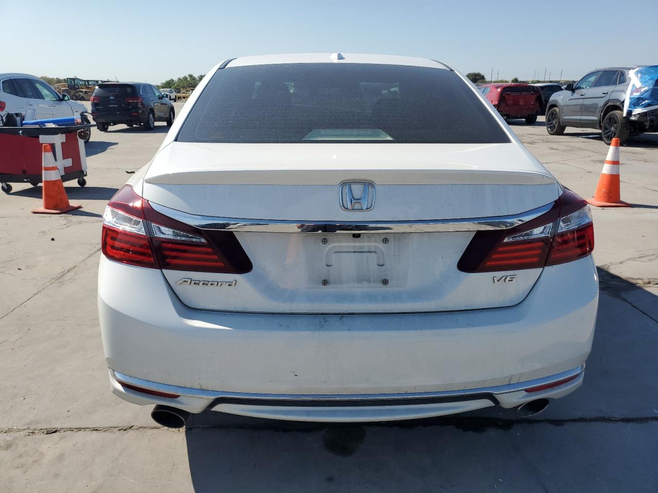 1HGCR3F09HA020525 2017 Honda Accord Exl