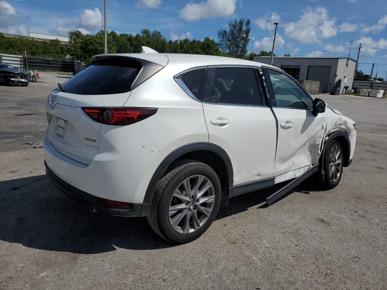 2020 Mazda CX-5 - Image 3