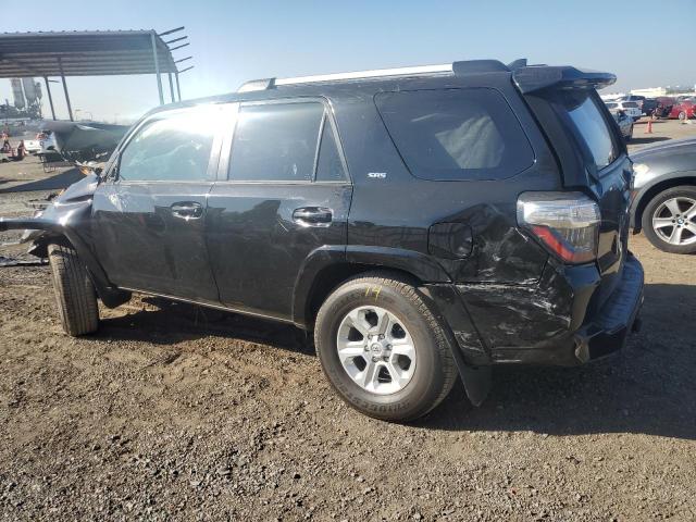 JTEMU5JR3M5895939 Toyota 4Runner SR 2