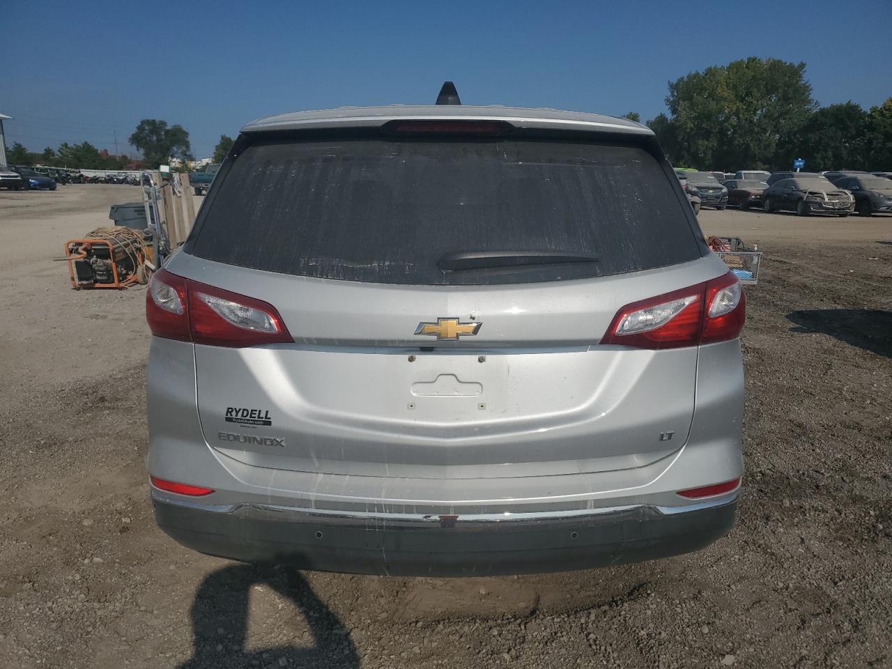 2GNAXJEV0J6124165 2018 Chevrolet Equinox Lt