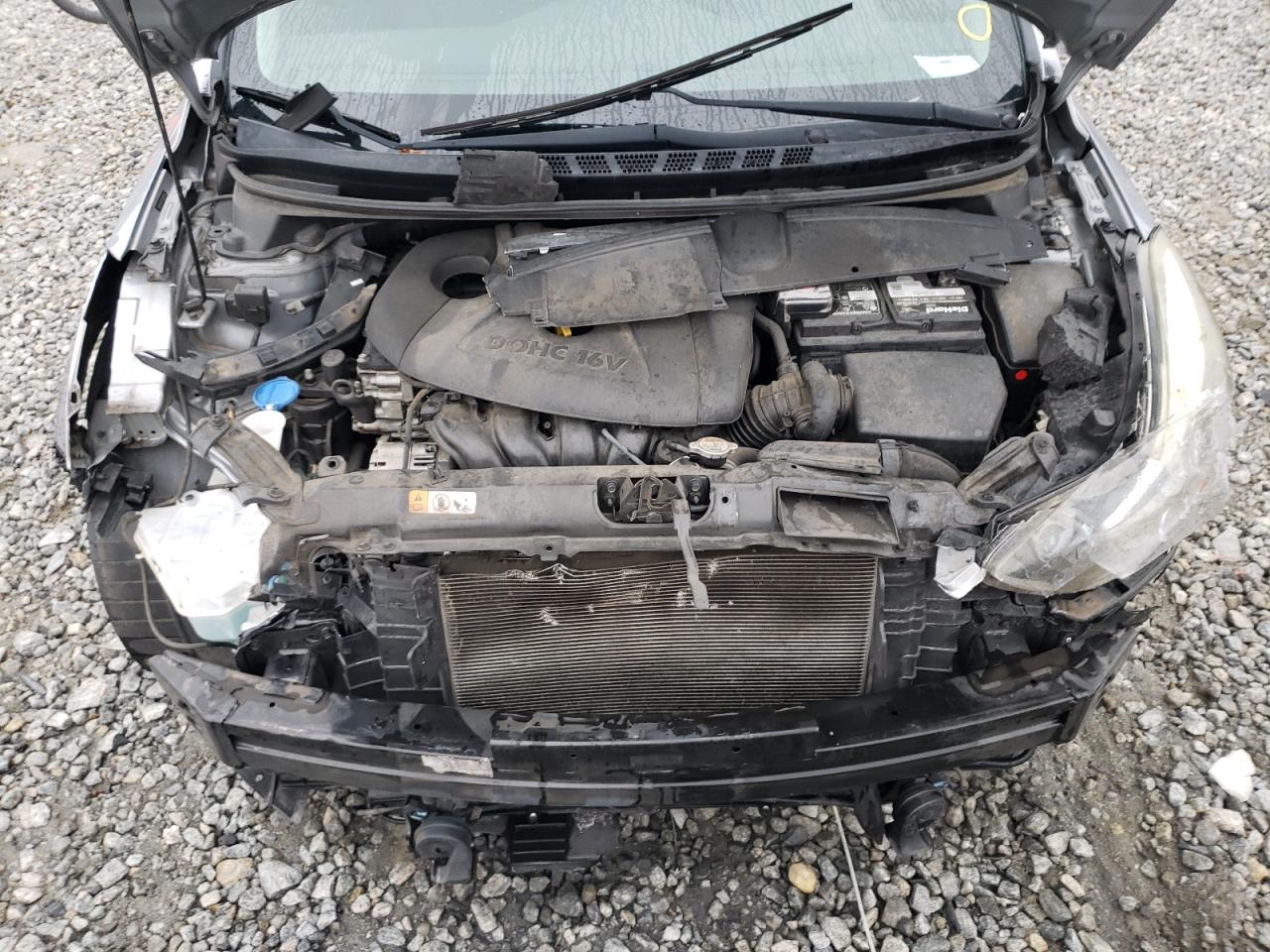 5NPDH4AE4GH664844 2016 Hyundai Elantra Se