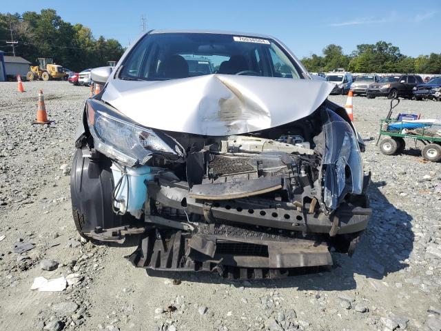  NISSAN VERSA 2018 Silver